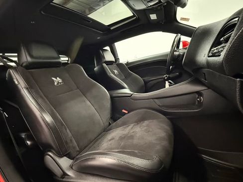 Used 2016 Dodge Challenger R/T Scat Pack w/ Leather Interior Group image 17
