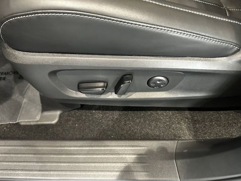 New 2026 INFINITI QX60 Luxe image 12