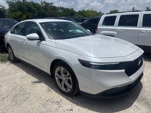 Used 2025 Honda Accord LX image 3