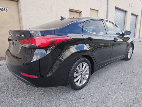 Used 2014 Hyundai Elantra SE w/ Option Group 02 FWD image 6