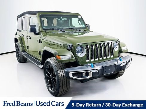 Used 2022 Jeep Wrangler Unlimited Sahara w/ Cold Weather Group AWD/4WD image 1
