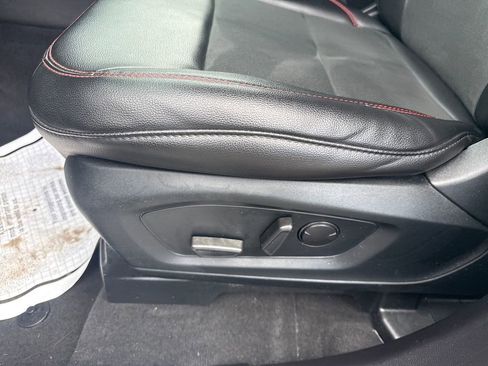 Used 2022 Ford Explorer ST-Line w/ Class IV Trailer Tow Package image 32