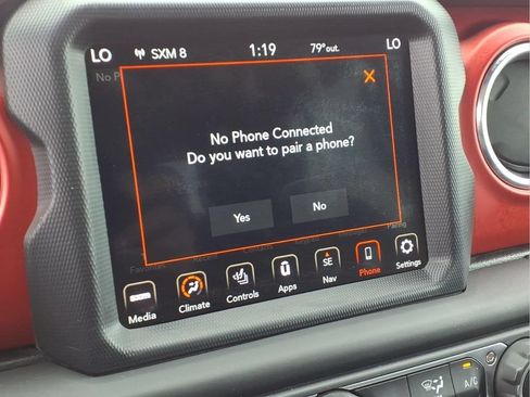 Used 2021 Jeep Gladiator Rubicon AWD/4WD image 11