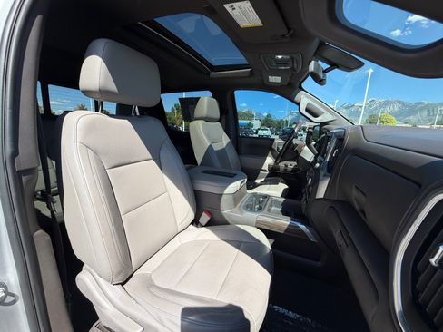 Used 2019 Chevrolet Silverado 1500 LT Trail Boss AWD/4WD image 15