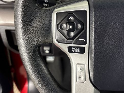 Used 2015 Toyota Tundra SR5 w/ SR5 Upgrade Package AWD/4WD image 16