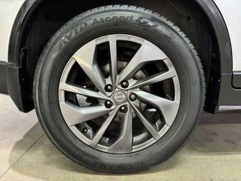 Used 2016 Nissan Rogue SL w/ SL Premium Package FWD image 20