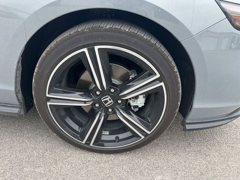 Used 2025 Honda Accord Sport image 4