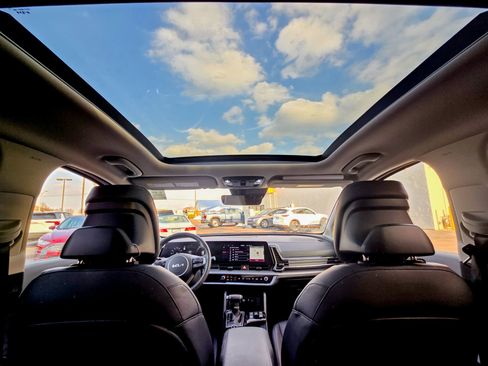 Used 2024 Kia Sportage SX image 12