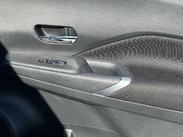 Used 2022 Nissan Kicks SV FWD image 12