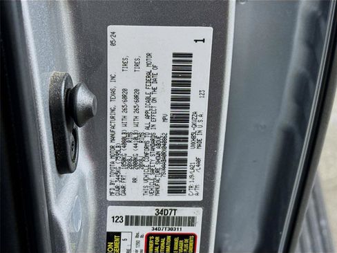 Used 2024 Toyota Sequoia Platinum AWD/4WD image 13