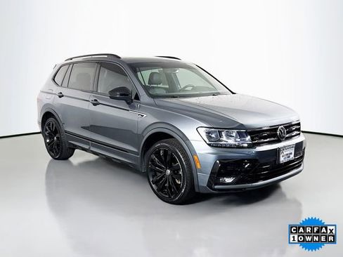 Used 2021 Volkswagen Tiguan SE R-Line image 1