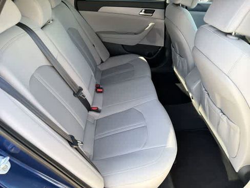 Used 2016 Hyundai Sonata SE image 17