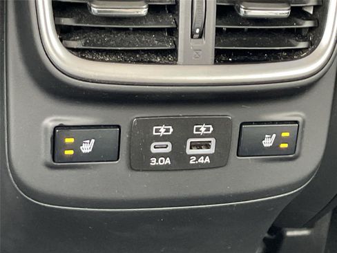 Certified 2025 Subaru Outback Limited AWD/4WD image 19