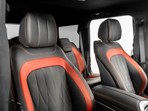 Used 2025 Mercedes-Benz G 550 G 550 image 32