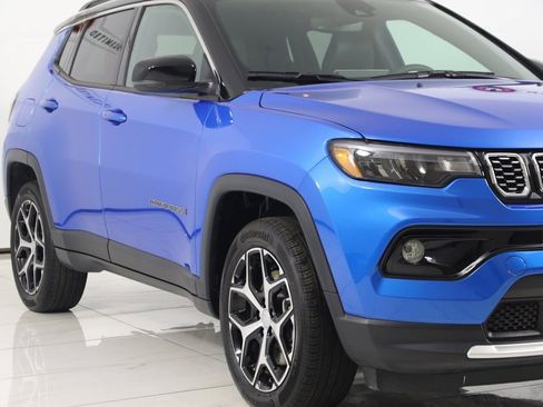 Used 2024 Jeep Compass Limited image 37