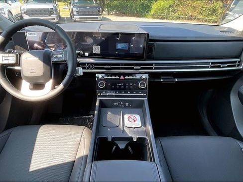 New 2025 Hyundai Santa Fe XRT image 5