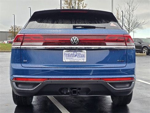 New 2025 Volkswagen Atlas Cross Sport SE image 11