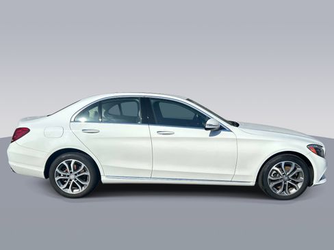 Used 2015 Mercedes-Benz C 300 4MATIC Sedan image 2