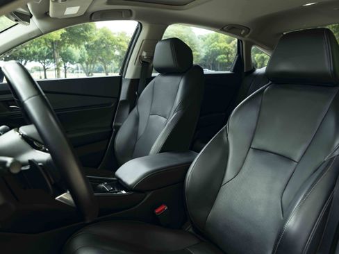 Used 2024 Honda Accord Touring image 17