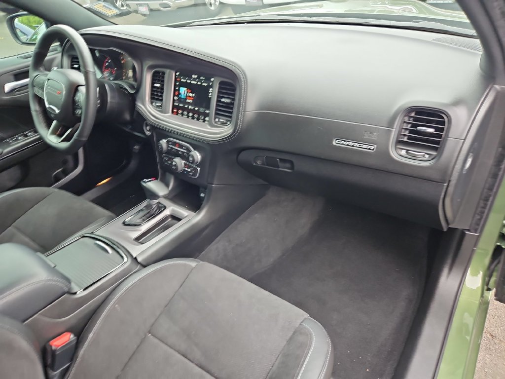 Used 2023 Dodge Charger R/T w/ Plus Group RWD image 17