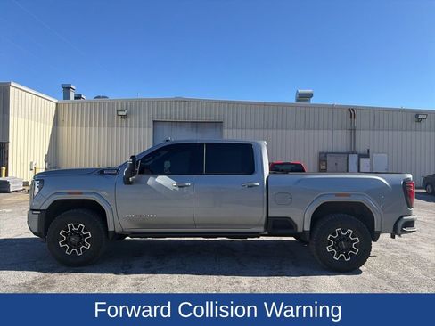 Used 2025 GMC Sierra 2500 AT4 w/ AT4 Premium Plus Package image 4