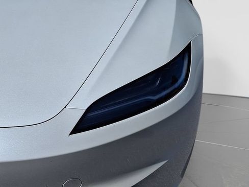 Used 2025 Tesla Model 3 Long Range RWD image 9