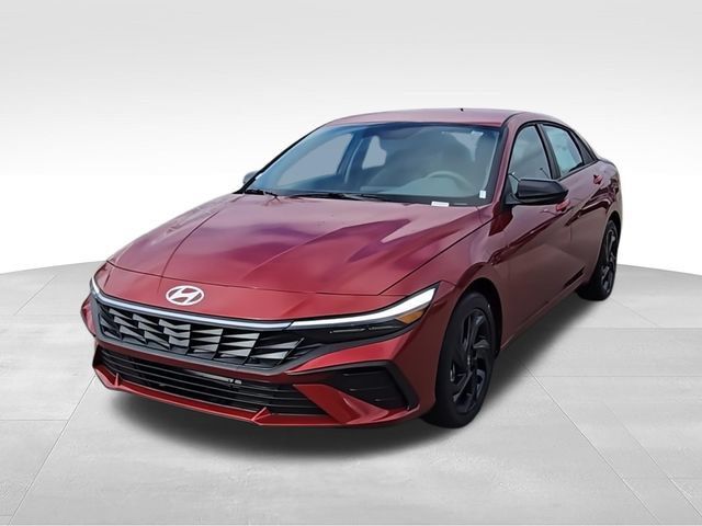 Used 2026 Hyundai Elantra Sport FWD image 3