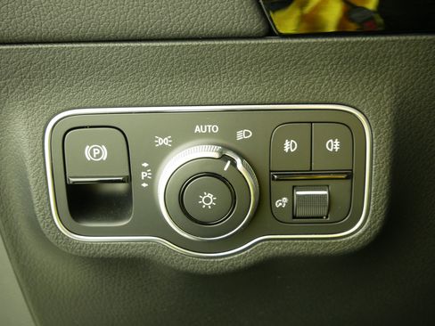 Used 2021 Mercedes-Benz GLA 250 GLA 250 image 24