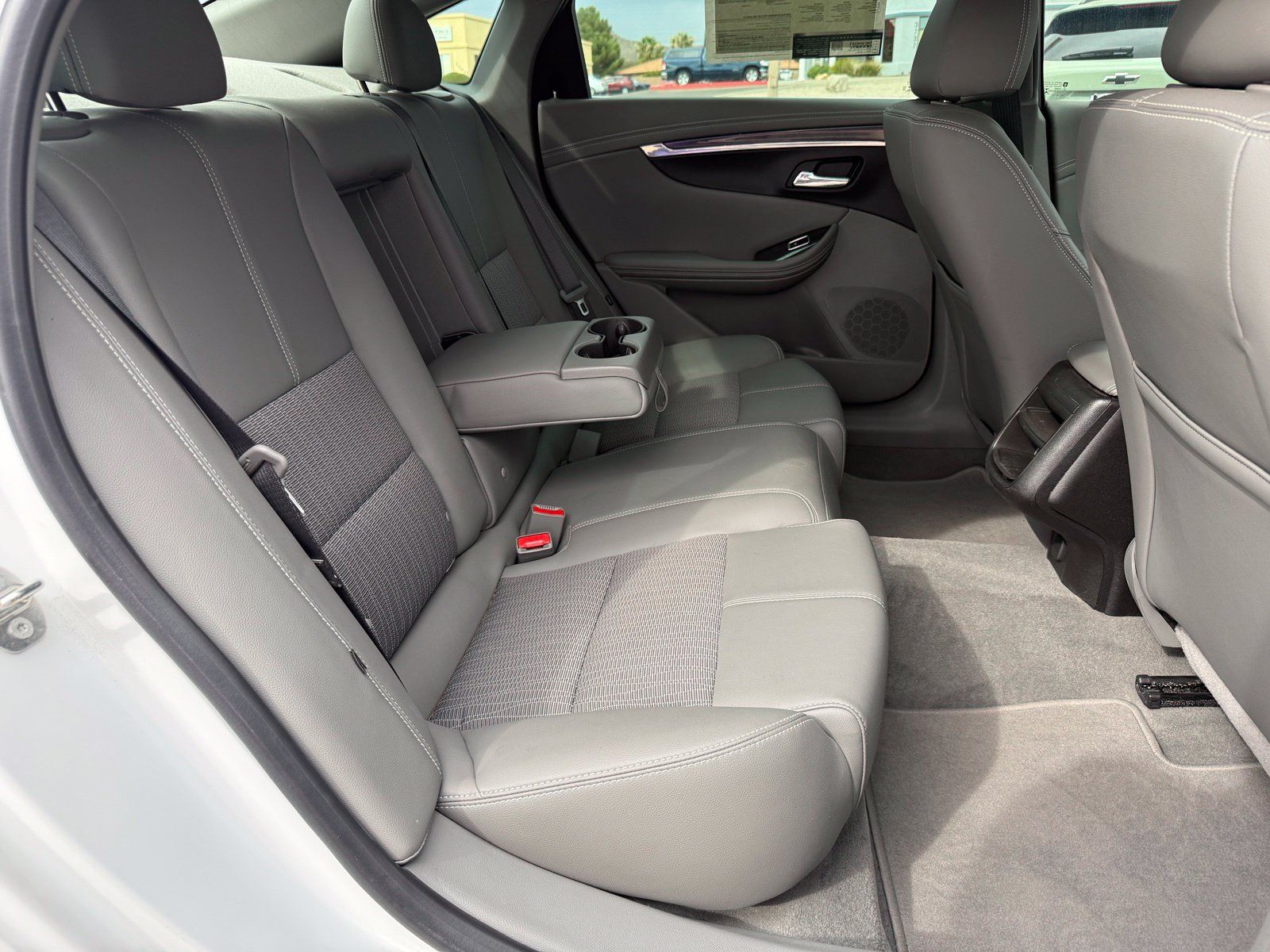 Used 2018 Chevrolet Impala LS FWD image 35
