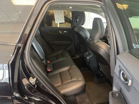 Certified 2024 Volvo XC60 B5 Core image 11