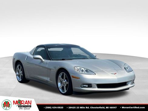 Used 2008 Chevrolet Corvette Coupe w/ Preferred Equipment Group RWD image 7