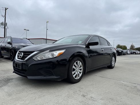 Used 2016 Nissan Altima 2.5 S w/ Power Driver Seat Package image 3