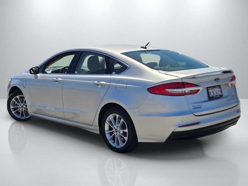 Used 2019 Ford Fusion Energi Titanium FWD image 6