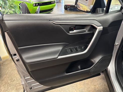 Used 2024 Toyota RAV4 SE w/ Convenience Package image 26