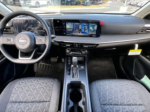 New 2026 Nissan Kicks SV image 5