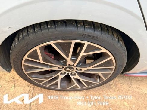 Used 2022 Hyundai Elantra N w/ Preferred Accessory Package FWD image 12