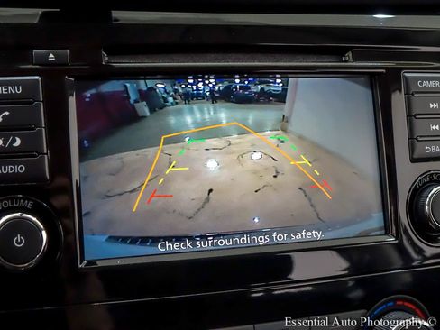 Used 2018 Nissan Rogue S AWD/4WD image 20