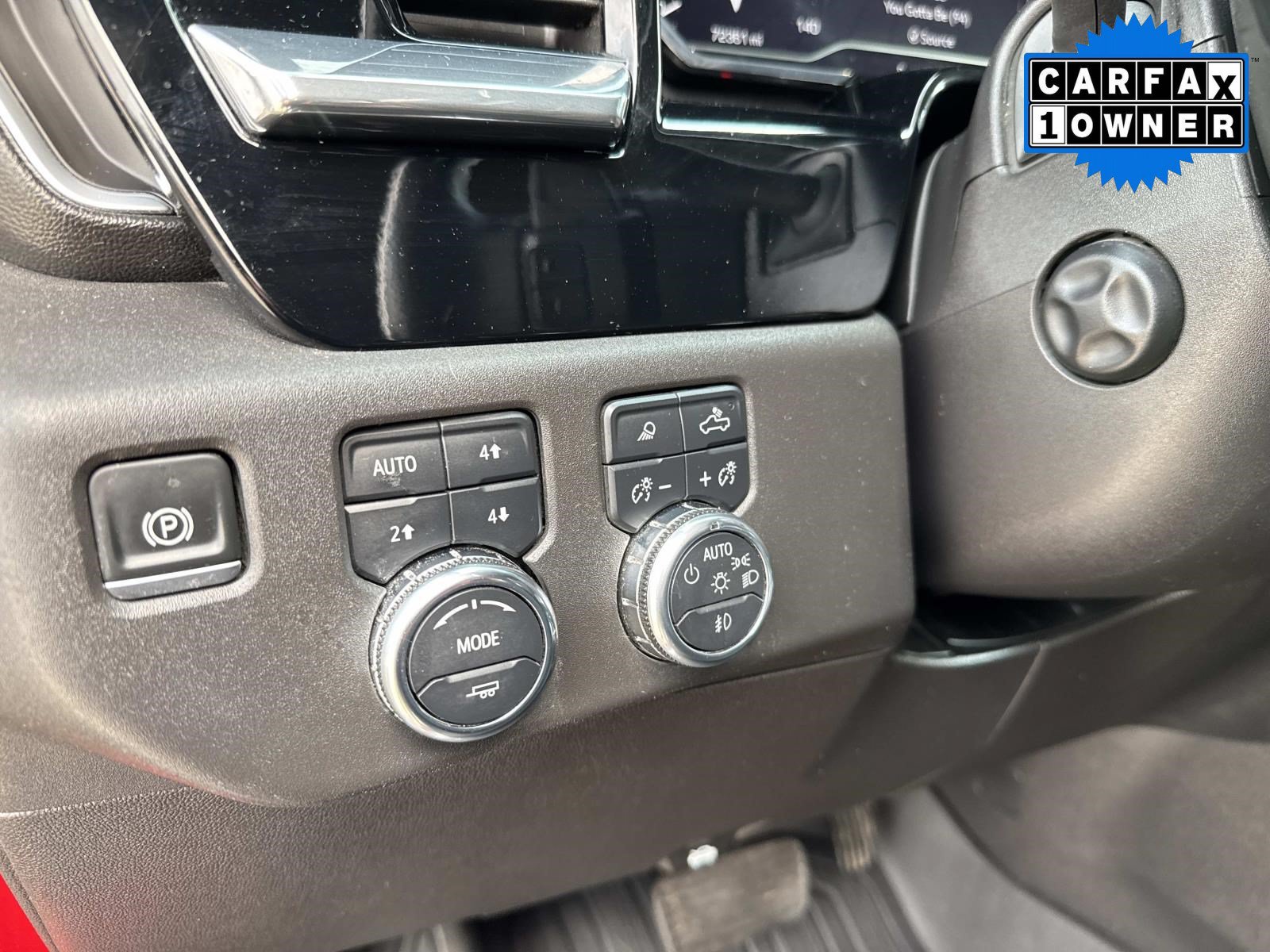 Used 2025 GMC Sierra 1500 SLT w/ SLT Premium Plus Package AWD/4WD image 39