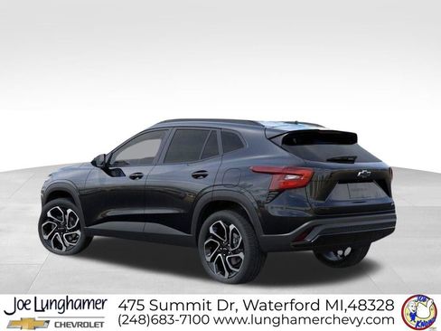 New 2026 Chevrolet Trax RS w/ Driver Confidence Package FWD image 3