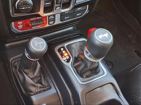 Used 2022 Jeep Wrangler Unlimited Rubicon w/ Trailer Tow Package image 19