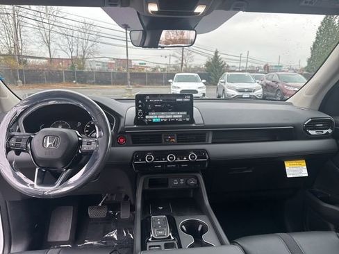 New 2025 Honda Pilot EX-L image 13