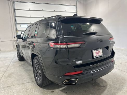 Used 2023 Jeep Grand Cherokee L Summit AWD/4WD image 8