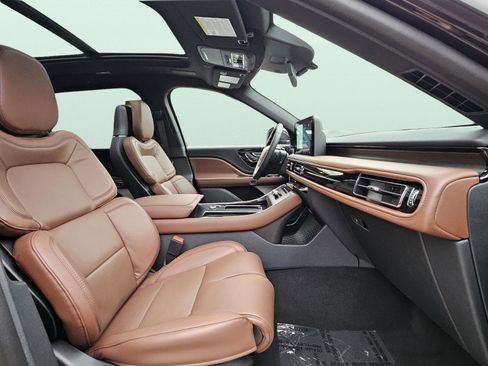New 2026 Lincoln Aviator Reserve image 13