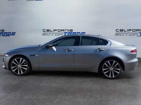 Used 2020 Jaguar XE S image 8