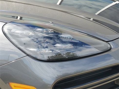 Certified 2023 Porsche Cayenne Turbo image 15