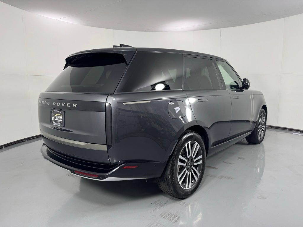 Used 2024 Land Rover Range Rover SE AWD/4WD image 6