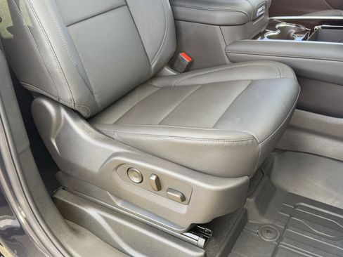 New 2026 Chevrolet Suburban LT w/ Comfort Package image 23