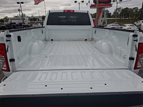 Used 2023 RAM 3500 Tradesman w/ Chrome Appearance Group image 28