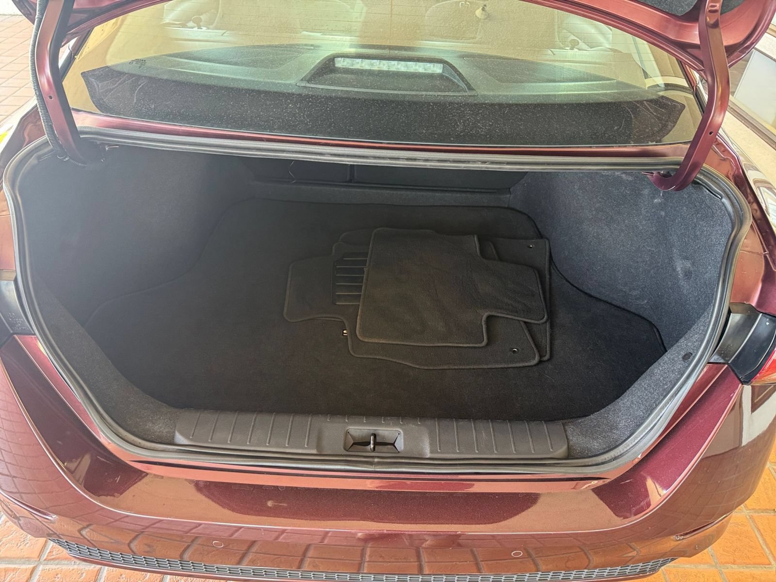Used 2025 Nissan Sentra SV FWD image 27