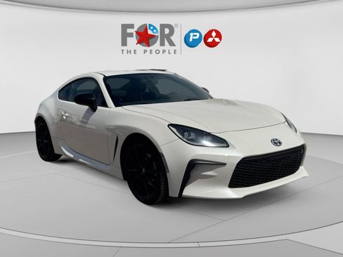 Used 2022 Toyota GR86 Premium RWD image 7